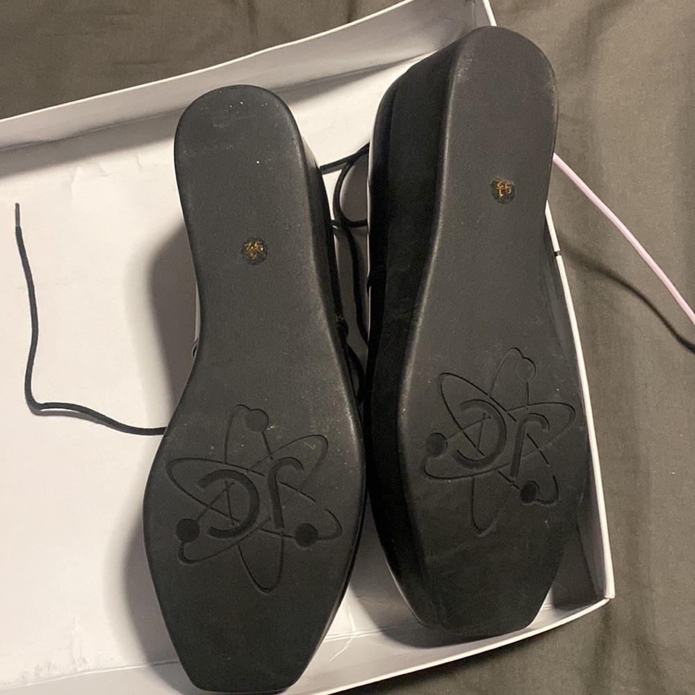 Jeffrey Campbell leather shoes. Sz 9.5 - Picture 4 of 4